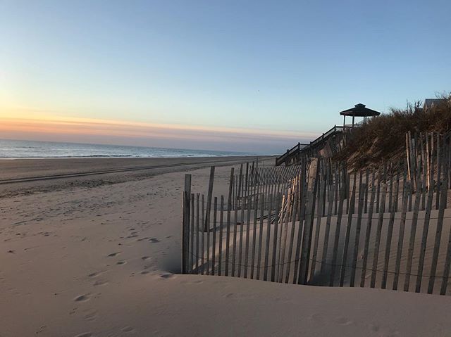 Good Morning! 
We just #love our little #beach town! If you’re coming to visit this #summer make your Lovie’s reservation in advance, we’d love to see you! 💕#loviesobx #beautyatthebeach